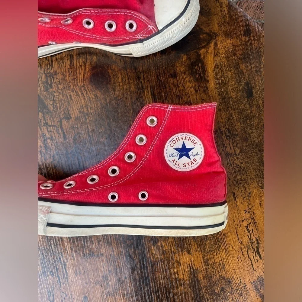 Converse HighTops - Picture 2 of 6